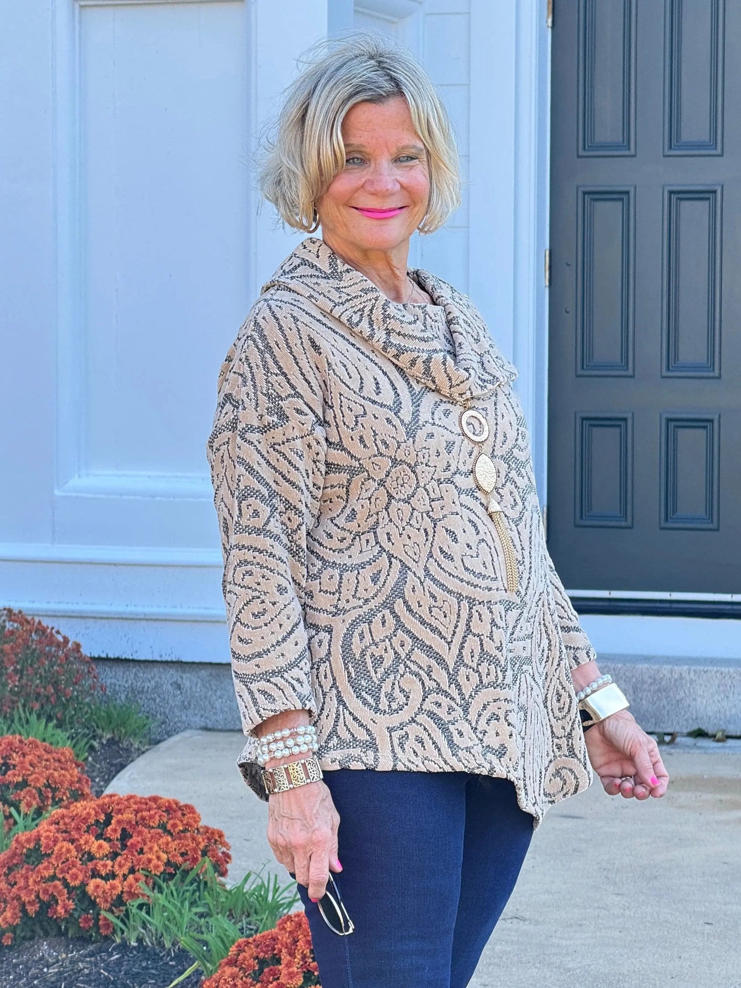 HOLIDAY BEIGE JACQUARD TOP